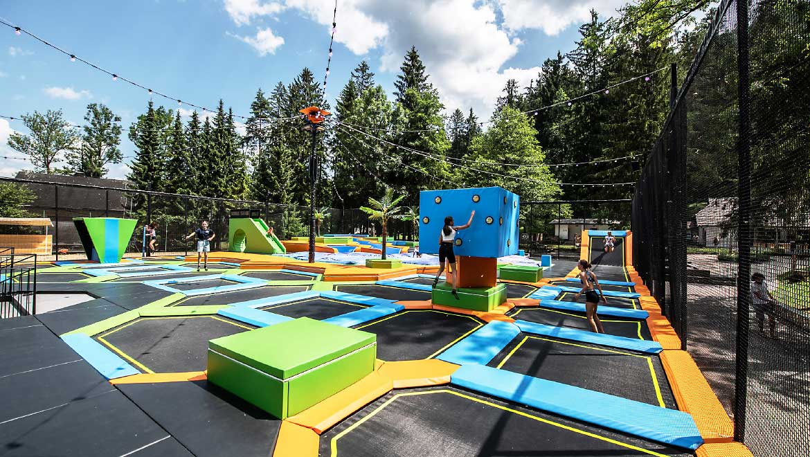 Akrobat Outdoor Trampoline park - Akrobat - Zaka Bled